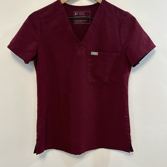 FIGS burgundy short-sleeve v-neck scrub top - Picture 5 of 8